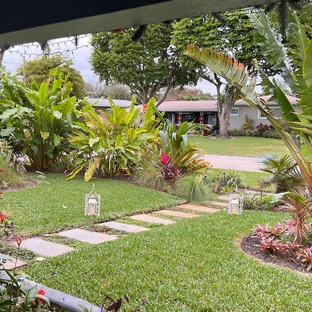 Paradise Gardens-Wilton Manors- Male Only 外观 照片